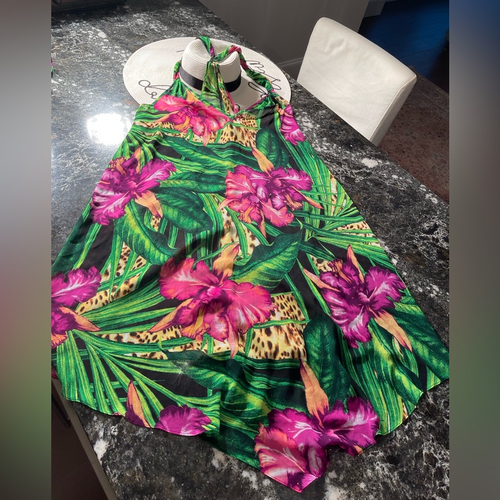 Like new floral Coverup size XS/S but fits M as well